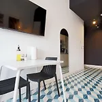 Stunning Loft In Santa Ana